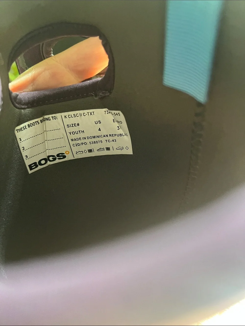 Kids Camo Bogs size 4